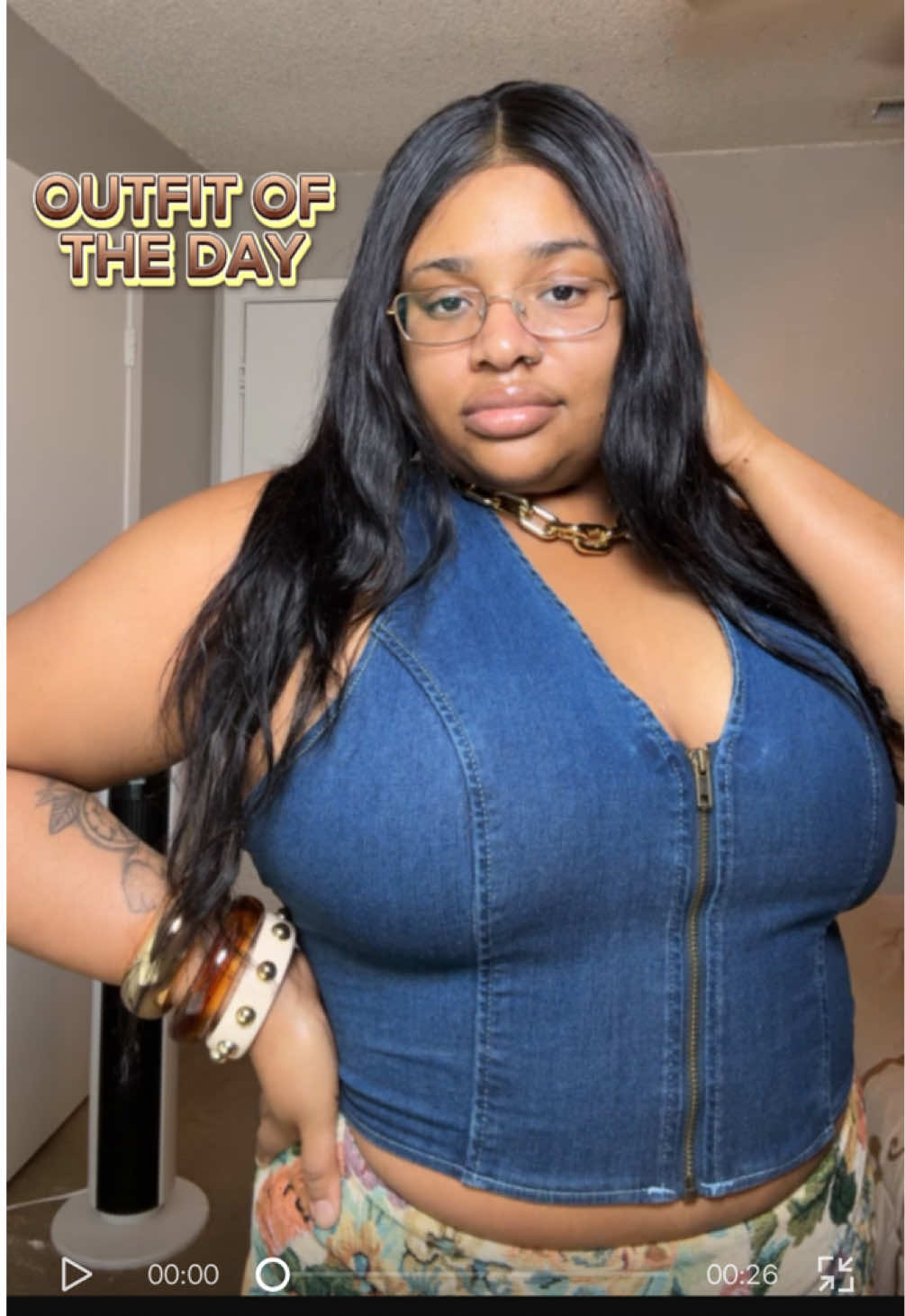 Hey yall heyy!! I might do more videos like these. I’m trying to find my style and what looks good on me as Im geting older. I was going for a vintage/retro type of of vibe with this outfit of the day. What yall think?? Everything is from Shein and the link is in my bio ❤️ @SHEIN @SHEINUS @SHEIN France #outfitinspo#outfitideas#fashiontiktok #CapCut 