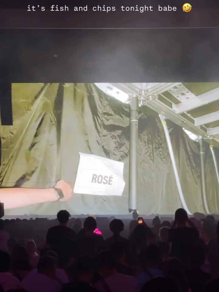 #ROSÉ #로제 #ROSÉinLONDON #DEADLINE_IN_LONDON