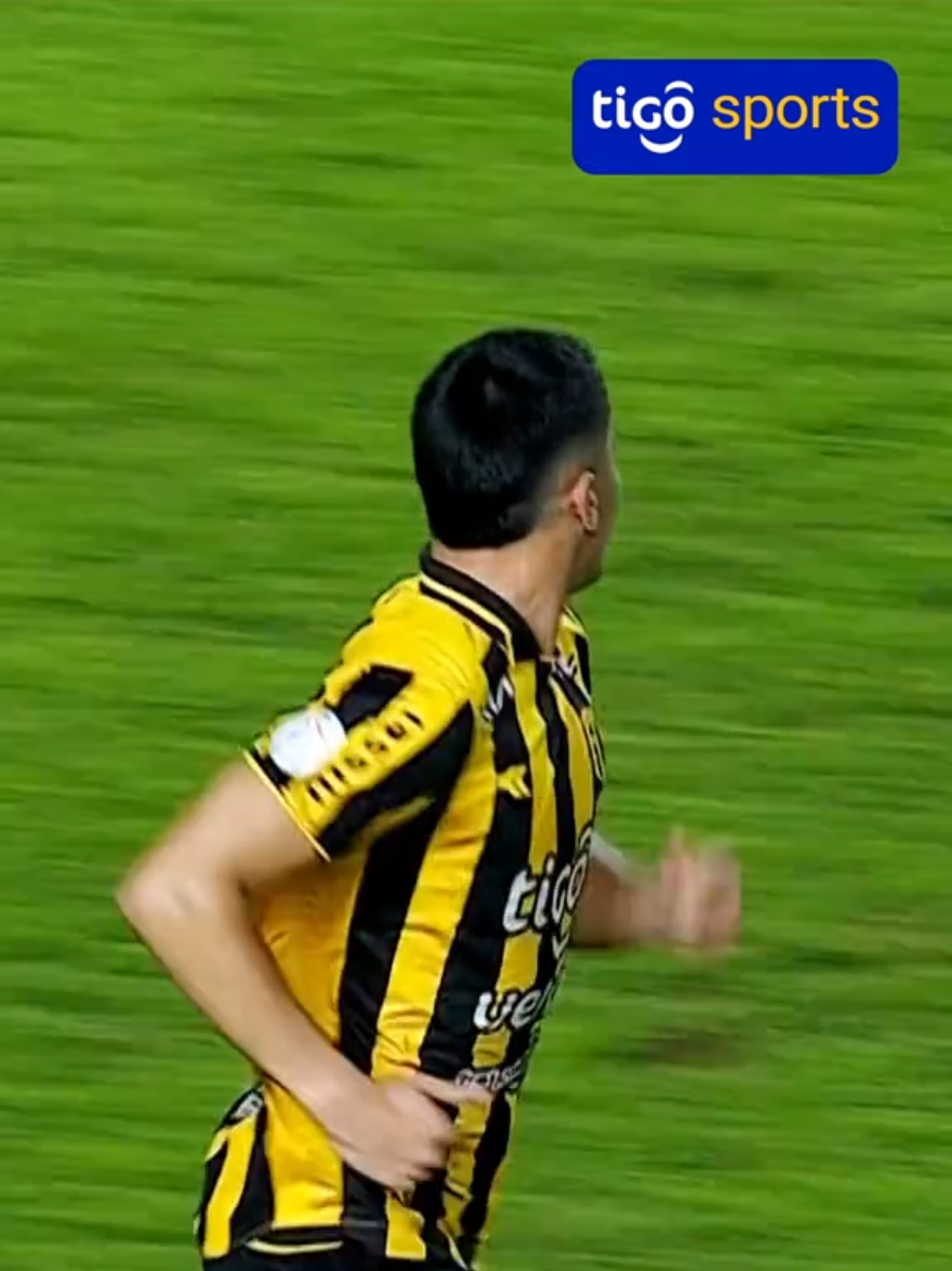 ⚽️¡QUÉ GOLAZO! Alexandro Maidana metió un tremendo zurdazo para el tercero de Guaraní. #ClausuraAPF2025