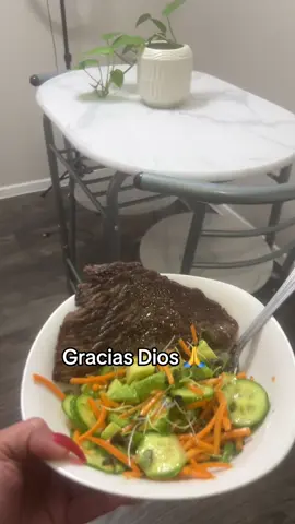 Gracias Dios por el pan nuestro de cada día Amén#graciasDios#gracias#tiktokshop#tableset#diningset#DinnerIdeas 