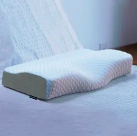 Sofre com dores no pescoço ou na coluna? O travesseiro cervical foi desenvolvido para alinhar a sua coluna, aliviar tensões e garantir noites de sono mais confortáveis. 👉 Adeus dores! Olá descanso de qualidade! Garanta já o seu e sinta a diferença na primeira noite! #travesseiro #cervical #tensao #sono #dores 
