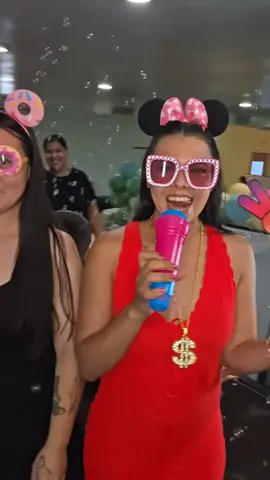 So much fun🥰 #fyp #360camera #360photobooth #foryou #foryourpage @sabrinanavarro328 