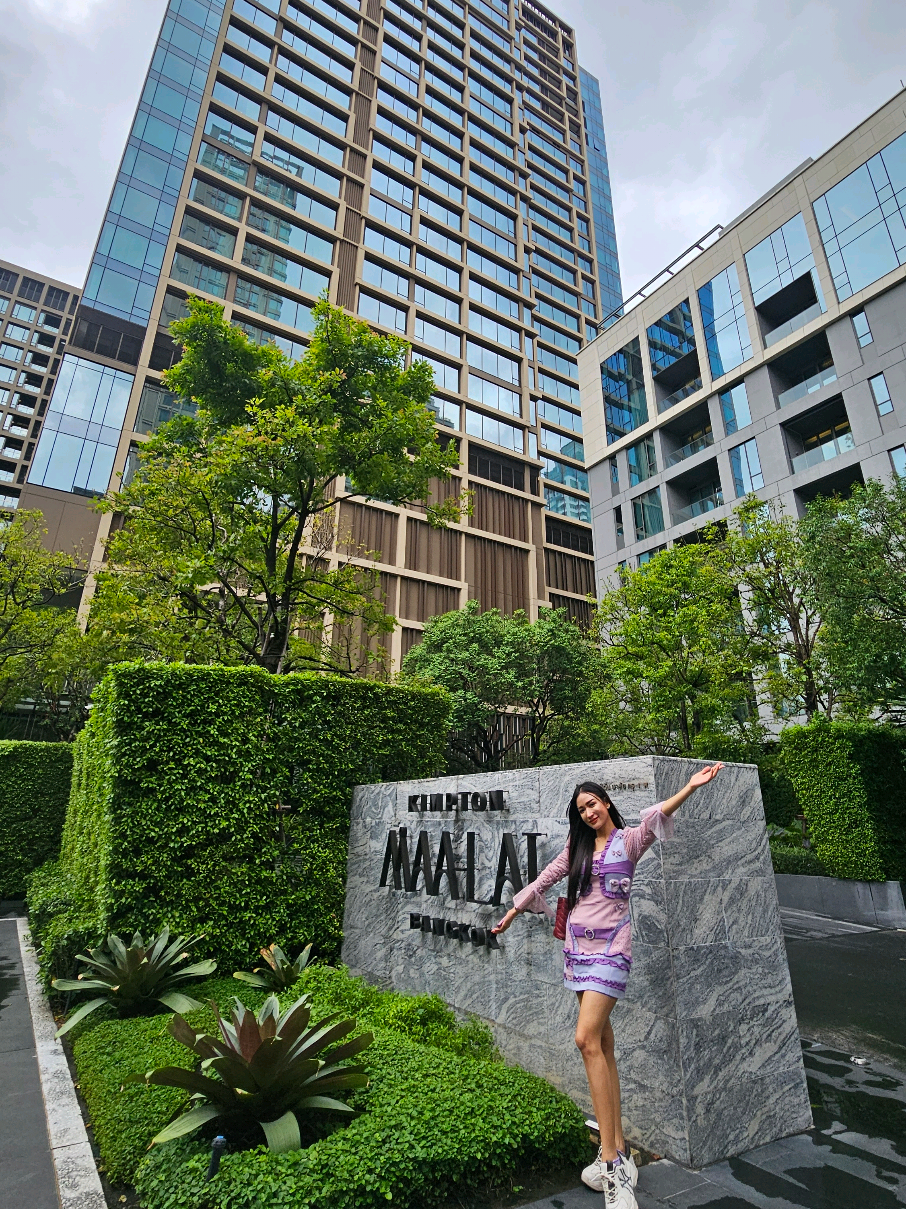 This is probably the best pet-friendly hotel in Krungthep Maha Nakhon - Kimpton Maa Lai @Honeyreen🌹 @honeyreensecretdiary @kimpton  #tiktokmalaysia #traveltiktok #luxury #IHG  #bangkok 