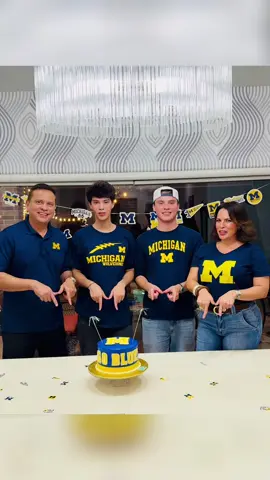 🎉 From our home lab (a.k.a. his bedroom 🤣) to the big leagues at the University of Michigan 🧬〽️! He’s taking his love for science to a whole new level—Molecular, Cellular & Developmental Biology here he comes! 💙 Proud doesn’t even begin to cover it. #GoBlue #FutureScientist #WatchOutWorld #uofm #michiganwolverines 