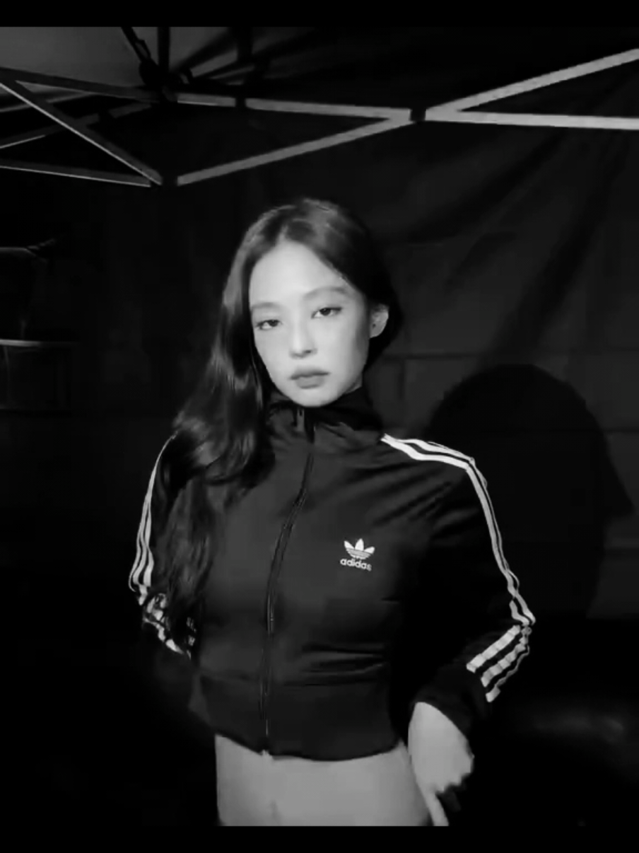 #kimjennie #blackandwhite #repost #fancam 