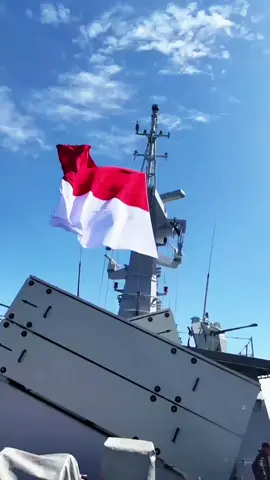 DIRGAHAYU REPUBLIK INDONESIA KE-80 🇮🇩 Bersatu,Berdaulat,Rakyat Sejahtera,Indonesia Maju🇮🇩 Merah Putih Selalu Berkibar Gagah Dilautan🇮🇩 #HUTRI80 #dirgahayuindonesia #serunya17an  #tnial #kapalperang 