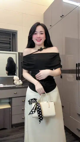 Mặc set này vào không nhận ra chính mình luôn á, sang xỉu😋 #fyp #trending #review #xuhuong #viral 