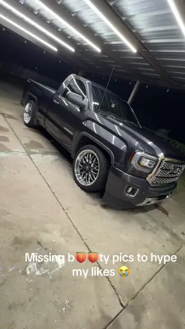 Got her clean today 🔥 #otm #octobertruckmadness #moneybaggyo #dareyesdelasierra #singlecab 