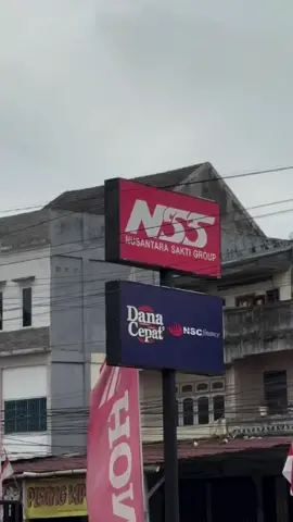 Keseruan showroom event 17 Agustus bareng keluarga besar Nusantara Sakti Jambi! Dari lomba-lomba meriah sampai tawa bareng tim & konsumen—semangat kemerdekaan ke-80 tahun RI makin terasa di showroom! 🇮🇩🔥 #LifeatNSS #NSSMerdeka #IndonesiaBersatuNusantaraBerkarya #motorhonda #hondamotor    
