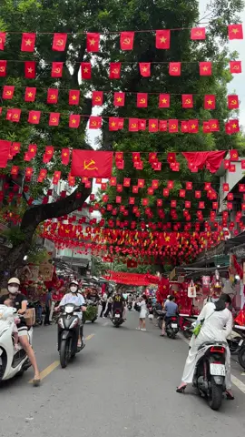 📍Hàng Mã | 17/8/2025 #quockhanhvietnam #2thang9 #hanoi #vietnam #viral 