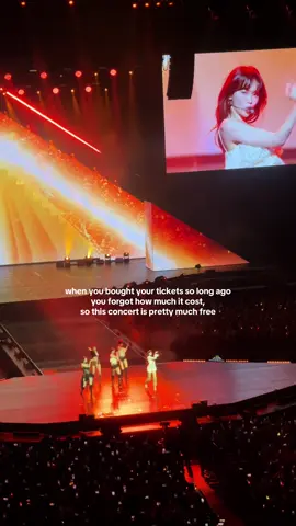 am i doing this kpop concert math right?? #le_sserafim #fearnot #lesserafim #easycrazyhottour #lesserafiminsg #kpopfyp #easy_crazy_hot #easy_crazy_hot_in_singapore 