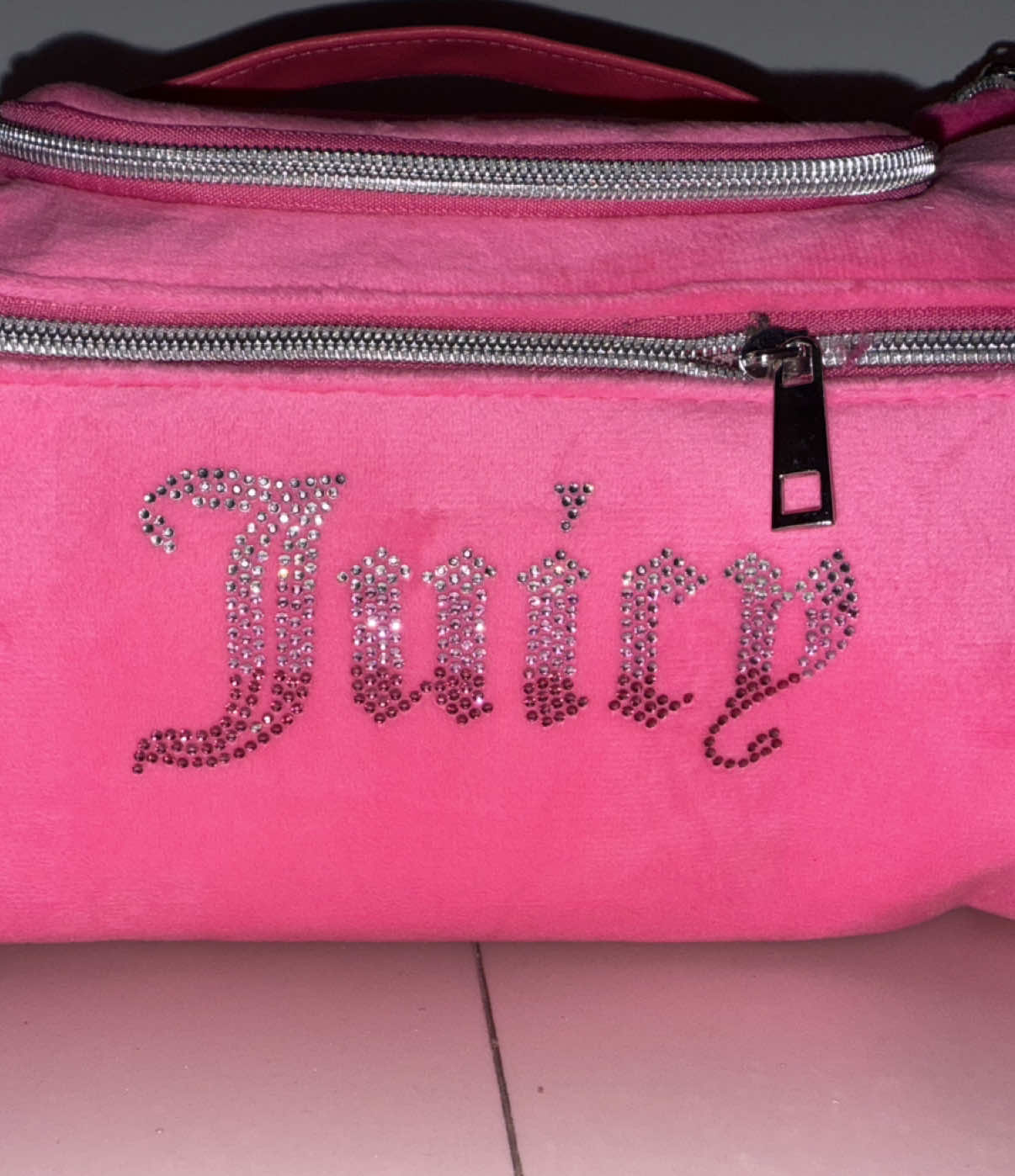 Pink and juicy 💕😻 #juicycouture #makeup