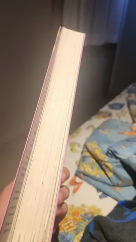 Um livro bom. Divertida. Gostaria só de ter a visão do mocinho tbm e que sofri por um beijo desses dois (🤭🤭😆😆). Espero já o proximo dela.@Editora Arqueiro #leitoresdotiktok #elenaarmasbooks #booktokbrasil #livrosderomances 