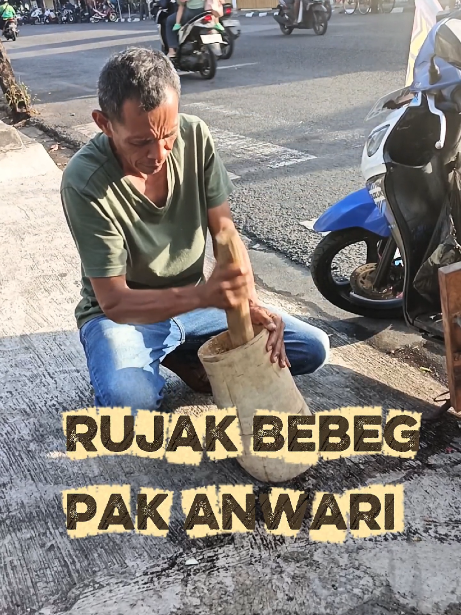 ‼️Share, Like & Save‼️ Camilan sehat, yang jarang ada di jogja.  Rujak Bebeg pak Anwari  📌Jl. Brigjen Katamso Jl. Ireda, Keparakan, Kec. Mergangsan, Kota Yogyakarta, Daerah Istimewa Yogyakarta 55152 #kuliner #kulinerjogja #kulinerbandung #kulinernusantara #hidangannusantara 