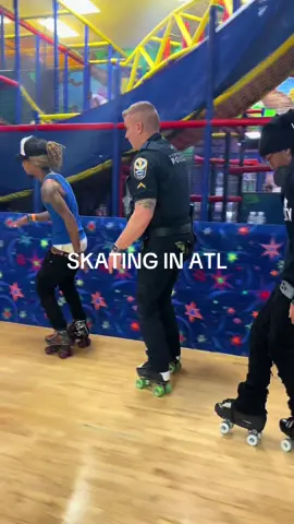 12 skating n atl #policeskating #atlantaisnotarealplace #atlscoop #skatin 