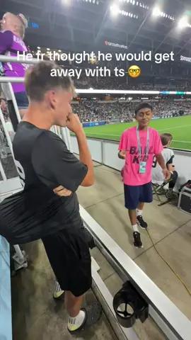 Fat kid hides ball from Mnufc ball boy #mnufcboys #67 #trending #elliana #yolo 