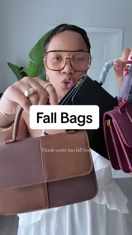 I’ve been reaching for it since I got it! #fallbag #fallaccessories #tiktokshopfallsale #tiktokshopcreatorpicks 