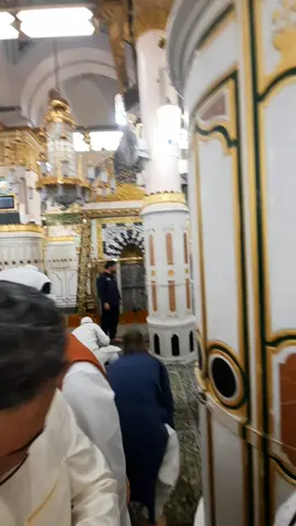 Ada Rindu Yang Tak Pernah Bisa Terbendung , Dan Selalu Ingin Berkunjung Kembali Dan kembali, BerZiarah, Beribadah Ke Tanah suci Makkah Dan Madinah ... - moga kalian semua di mudahkan berkunjung ke dua tanah suci Makkah dan Madinah untuk melaksanakan ibadah Haji dan Umroh ... 🤲🤲 - #raudhah #tamansurga #makamrasulullahsaw #nabimuhammad #madinah 