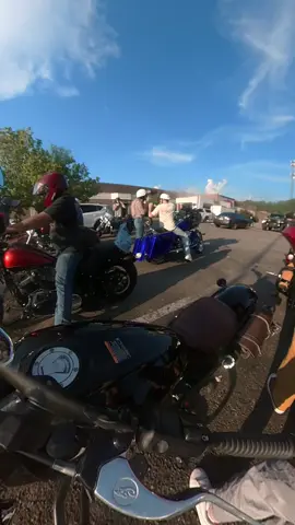 Saturday ride to @oldsoulstradingco #bikenight with a few of my favorite #bikers 😎 @Boujie Boogie @Spankie6092 @manda_please79 @Patrick Herron866 @emmlewis_ @jericholewis 