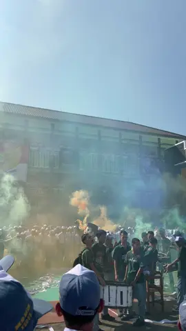 🫂💚💚💚#lewatberandafyp #fypp #smkbisa #greenarmy #smknumaarifkudus 