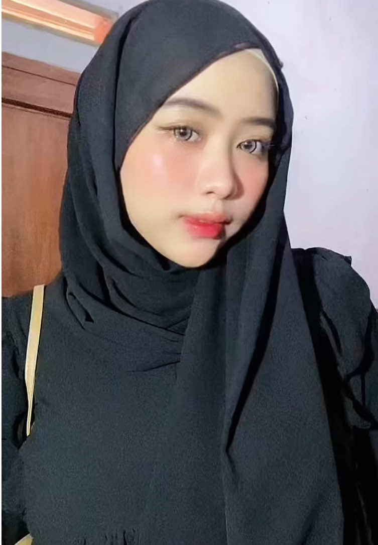 #fypシ゚ #hijaboutfit #ootdhijab #fyppppppppppppppppppppppp #xyzabc 
