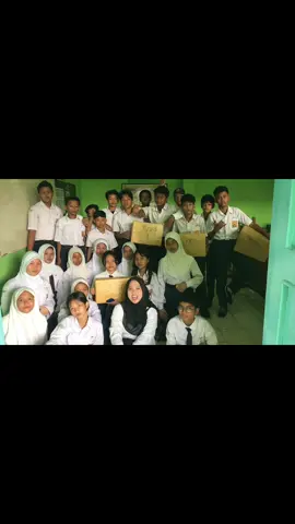 Pentingnya penanaman kepercayaan diri dan penguatan mental di kelas 7, bonding yang kuat antara wali kelas, anak, dan Orang tua🥰 Semangat anakku sayang🤩 #kemerdekaan #HUTRI #sekolah #SMP #tamansiswa 