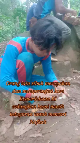 tetap semangat kawan cara hidup kita memang berbeda dengan orang lain ! #serunya17an #17agustus #hutri80 #benderamerahputih  #kemerdekaanri 