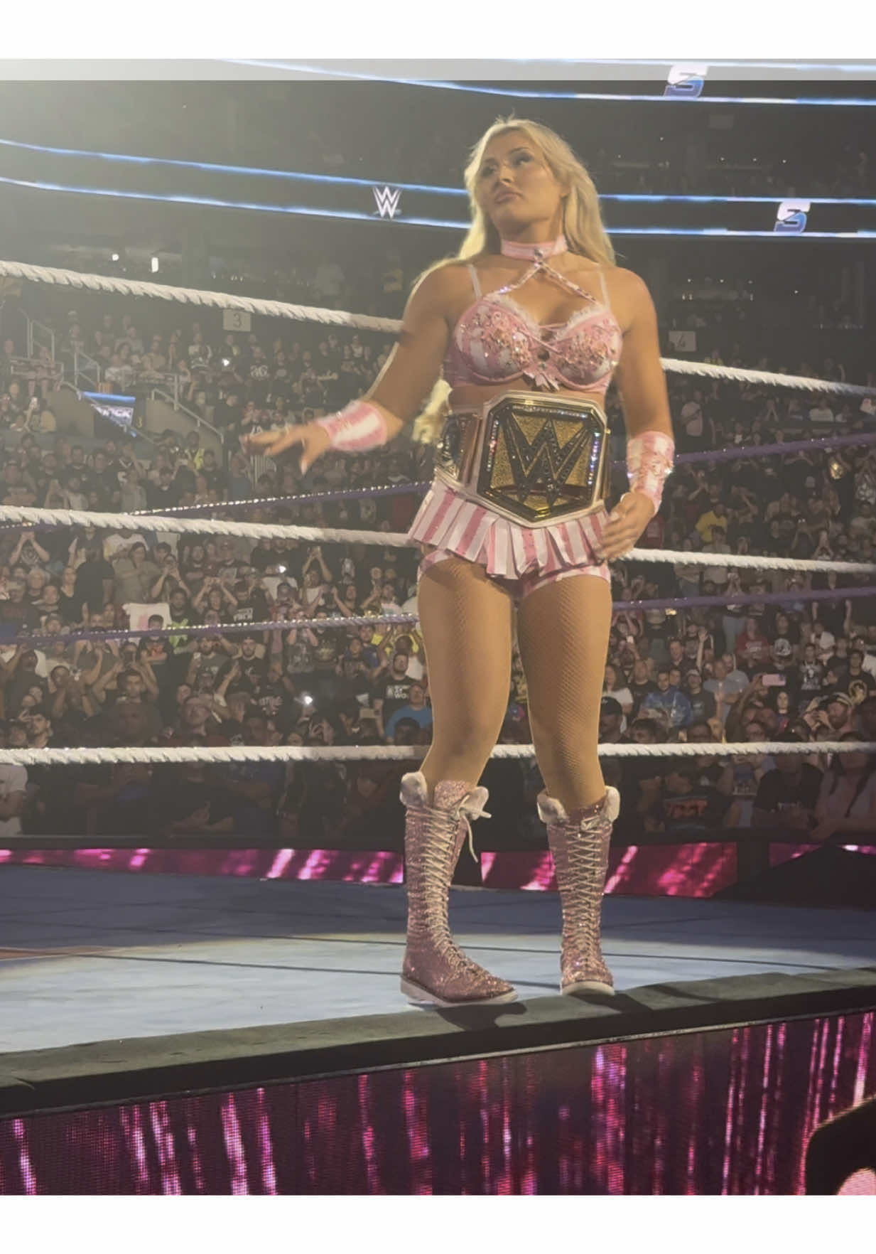 It’s Tiffy Time! #WWE #tiffanystratton #smackdown #tiffytime #wwesmackdown 