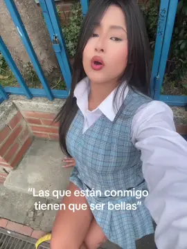 Total! #ssnhp #colegiala #colegio #mujeres 