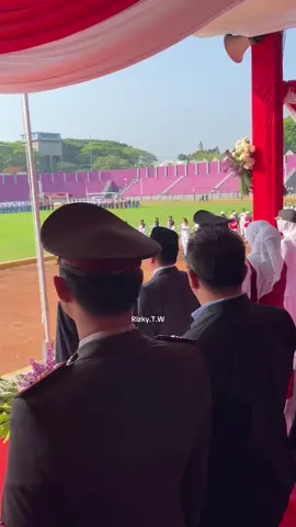 Acara Upacara Distadion Brawijaya Kediri #kedirikota #upacarabendera #stadionbrawijayakediri 