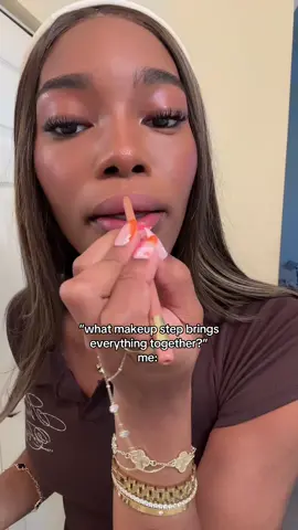 my lip combo is my favorite step 🙌🏾