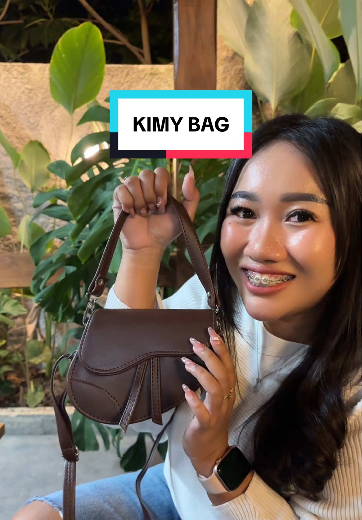 Tas wanita lokal dari er grosir tas, desain kekinian, yuk buruan co sekarang mumpung barang ready 🥰 #taswanita #tasbahu #taslokal 