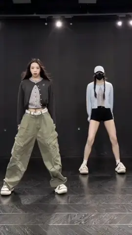 #comebackhome #2ne1 #dance #douyin #viralvideo 