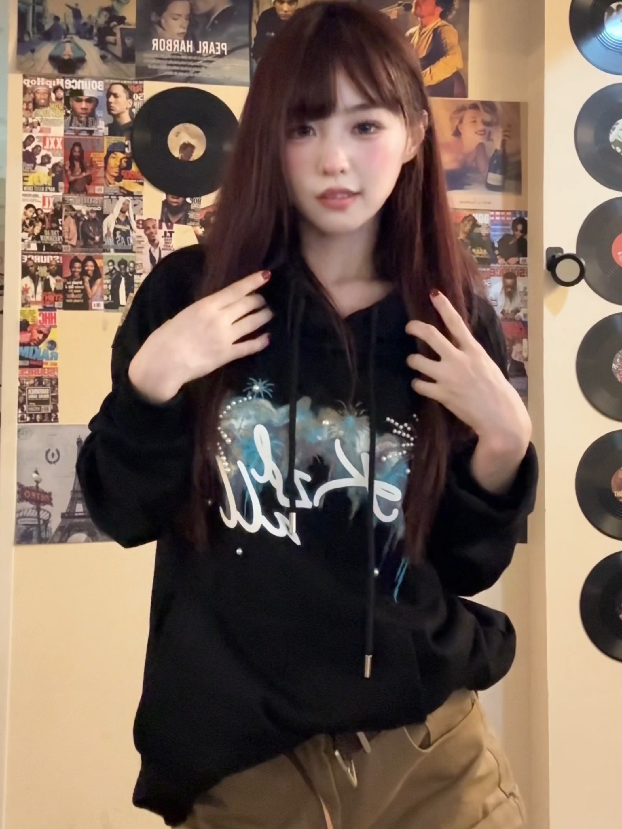 宝宝我今天这身衣服看起来怎么样～？ #李兜兜 #川渝女生 #廚娘 #甜妹 #dance #dou57dou #doudn #douuod57 #doudou #fyp #foryou #for #foryoupagе #or #snowwhite #tiktok