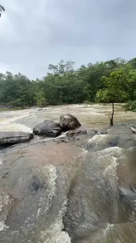 #tiktok #กันทรลักษ์ #น้ำตกห้วยวังใหญ่ ⛰️⛰️