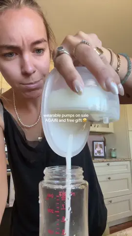 not me spilling milk all over my counter 🤪 #momtips #momcozym5breastpump  #wearablepumps #momcozyrealsupport #pumpingtips @momcozy 