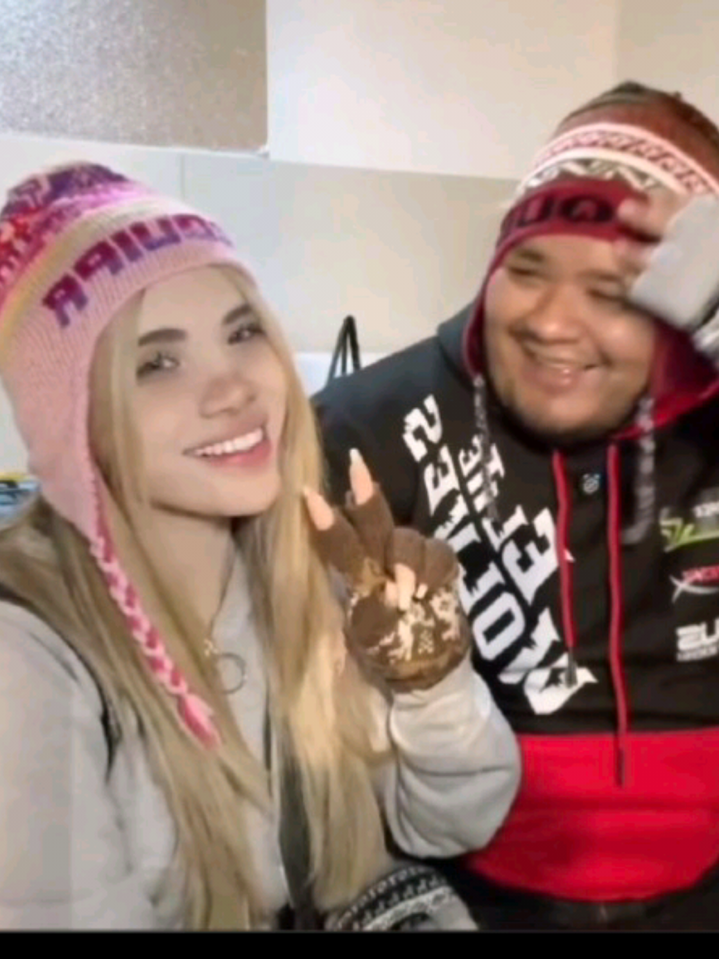 I'm so lucky 💜🎶  @Sandra Skins @Smashdota #smashkins #sandraskins #smashdota #sandraskinsclips #paratiiiiiiiiiiiiiiiiiiiiiiiiiiiiiii  Sandra Skins y Smash hoy en stream, abriendo regalos de seguidores de Arequipa 