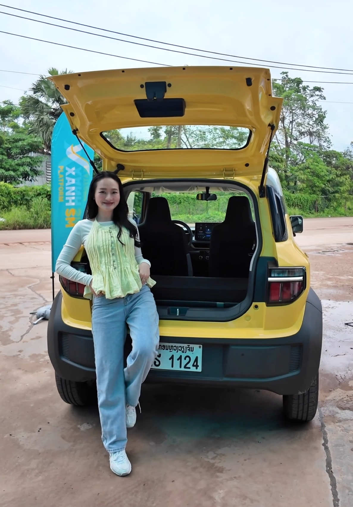 ໄດ້ມາລອງຂັບແລ້ວ VinFast VF3  ລົດໄຟຟ້າຂະໜາດນ້ອຍ ທີ່ຄຸນພາບດີ ທີ່ Vinfast ແລະ Xanh SM Platform 🚙✨ #porpouyreview #vinfastVF3 #XanhSMPlatform #ລົດໄຟຟ້າ #Car 