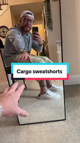 #cargosweatshorts #BaggyShorts #FleeceLineShorts 