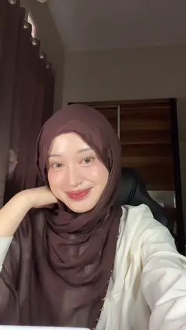 ih iseng beli cushion 60rb bagus trnyt