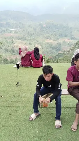 Wisata favorit di Kabupaten Pekalongan, namanya bukit trianggulashi #trianggulasihills  #paninggaranpekalongan  #wisatapekalongan #pekalongan24jam  #pekalongan 