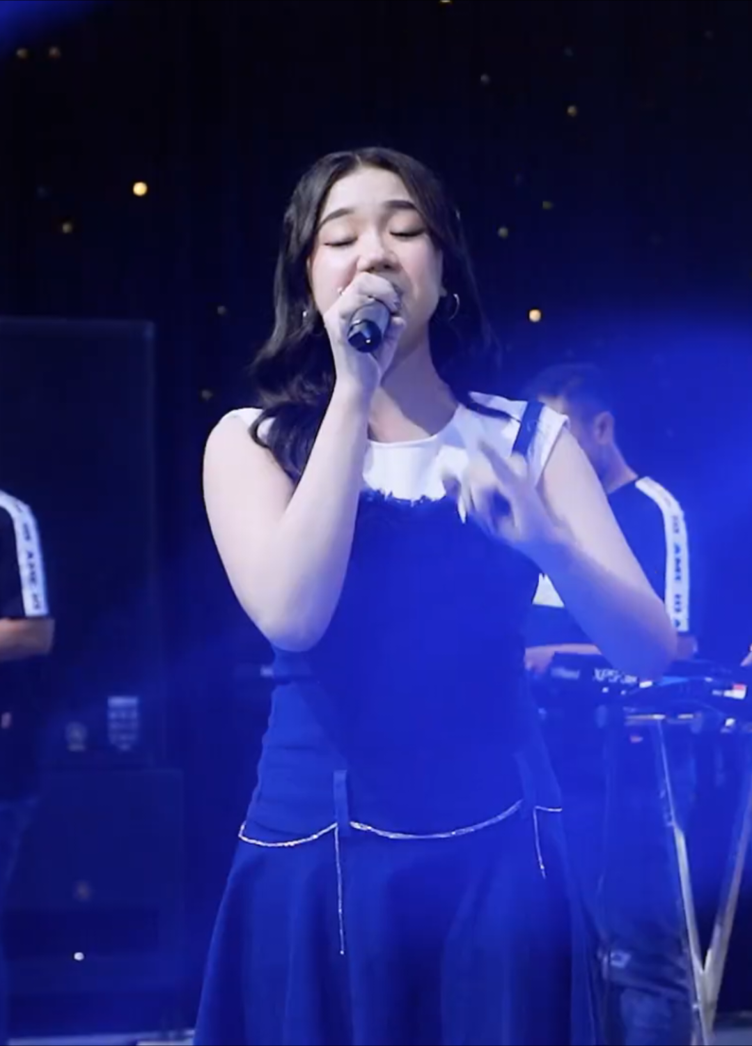 YOWIS / Cantika Nuswantoro   opo maneh sing mbok goleki #yowis #cantikanuswantoro #adella #dangdutkoplo  #dangdutanae 