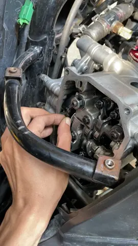 Pasang tensioner manual di vario 125 kzr #tensioner #vario #variomodifikasi 