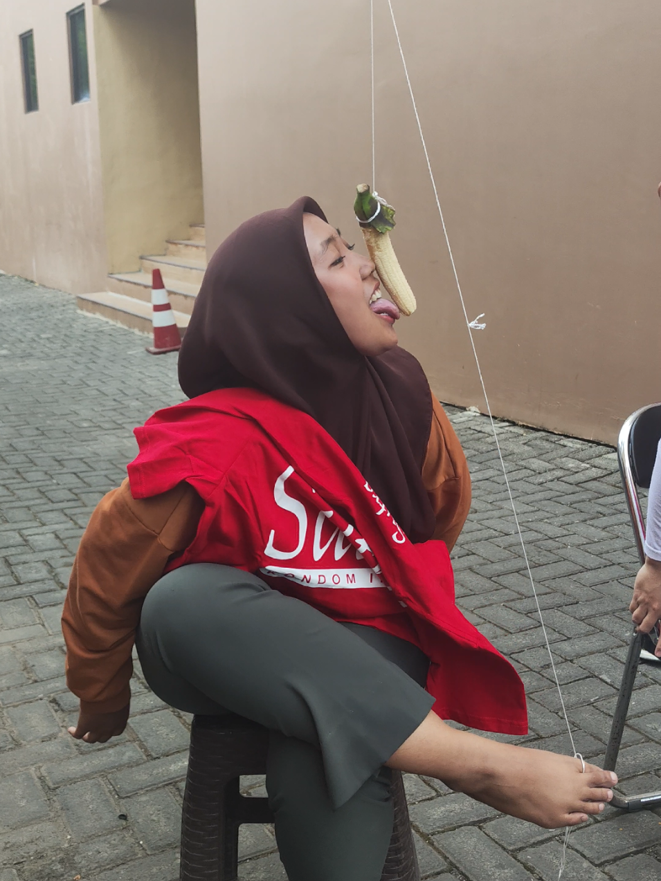 Lomba makan kerupuk ❎ Lomba makan pisang ✅ 🍌🍌🍌🍌🍌🍌🍌🍌🍌 #17agustus #lomba17agustus #fyp 