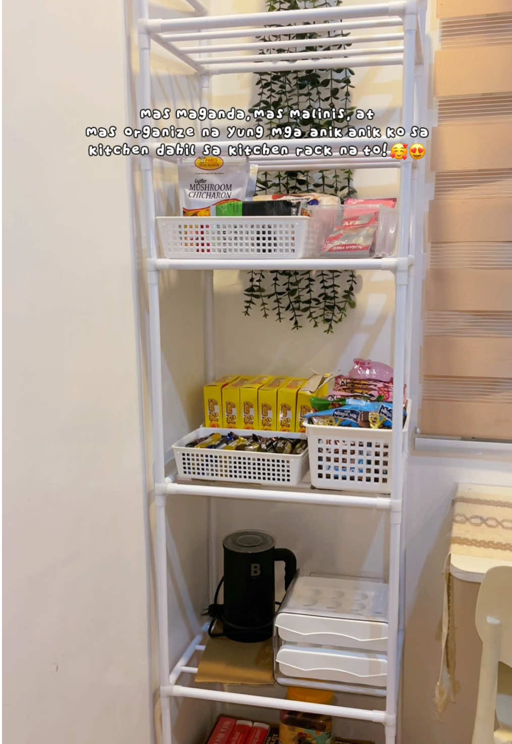 mas maganda mas malinis at mas maayos na yung mga anik anik ko sa kitchen ngayon dahil sa kitchen rack na to!🥰😍 #kitchenrack #kitchenstoragerack #fyp 
