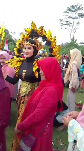 aman sayang yang rebutan cuma ibu ibunya aja ko🤣#karnaval #17agustus 