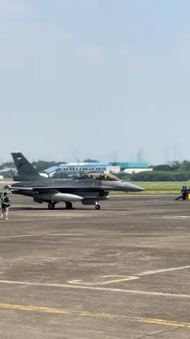 Selamat HUT Indonesia Ke-80 #tniindonesia🇮🇩 #tniau #f16 #hutri80 #hutri80indonesia🇮🇩 