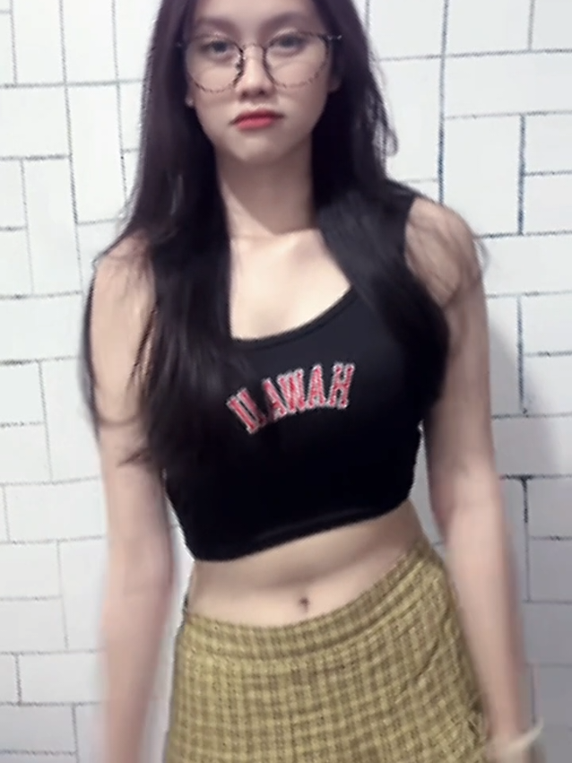 sc : dellaputriardiyani . . . #dellaputriardiyani #croptop #gealgeol #everyone #foryoupage 
