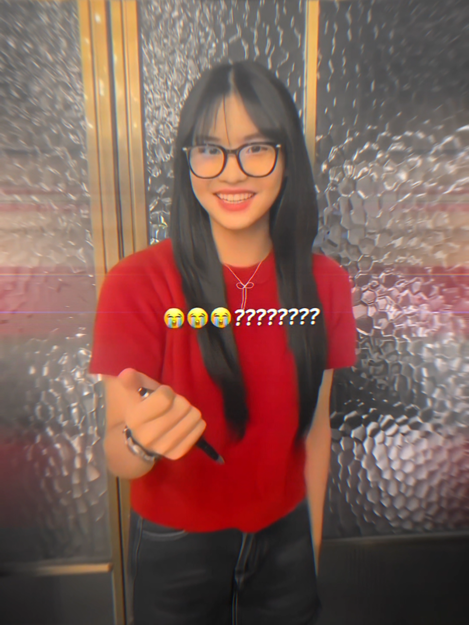trisha pulpen listrik gak ngaruh malah nyengir ketawa😭🤣 #trishajkt48 #trishajkt48gen12 #trishajkt48🎨 #jazzlyntrisha #fyp 