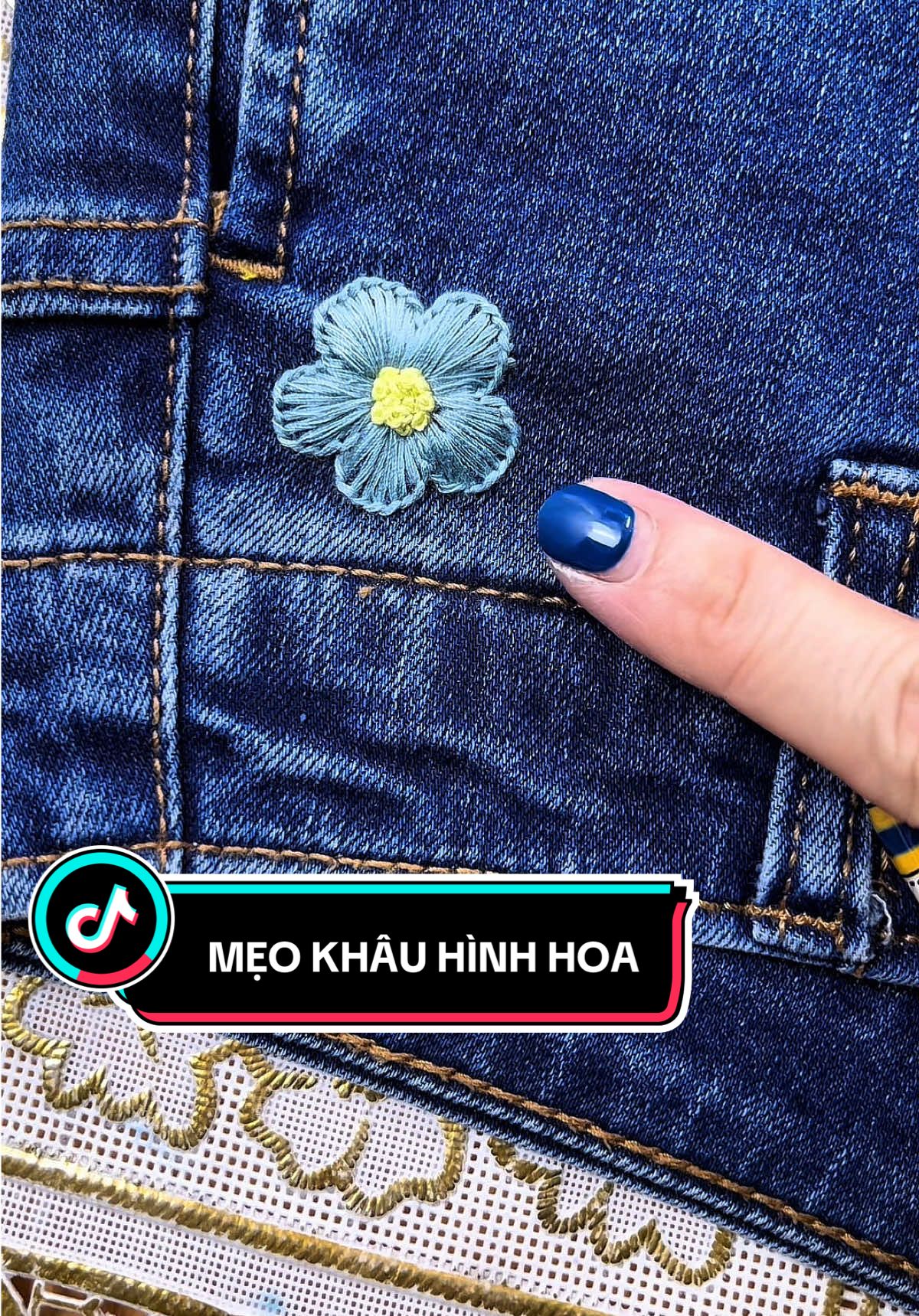 Mẹo khâu hình hoa dễ làm, ai cũng thử được nha 🥰#nguyenkim1290 #xuhuong #meomayva #outfit #phoidoxinh 